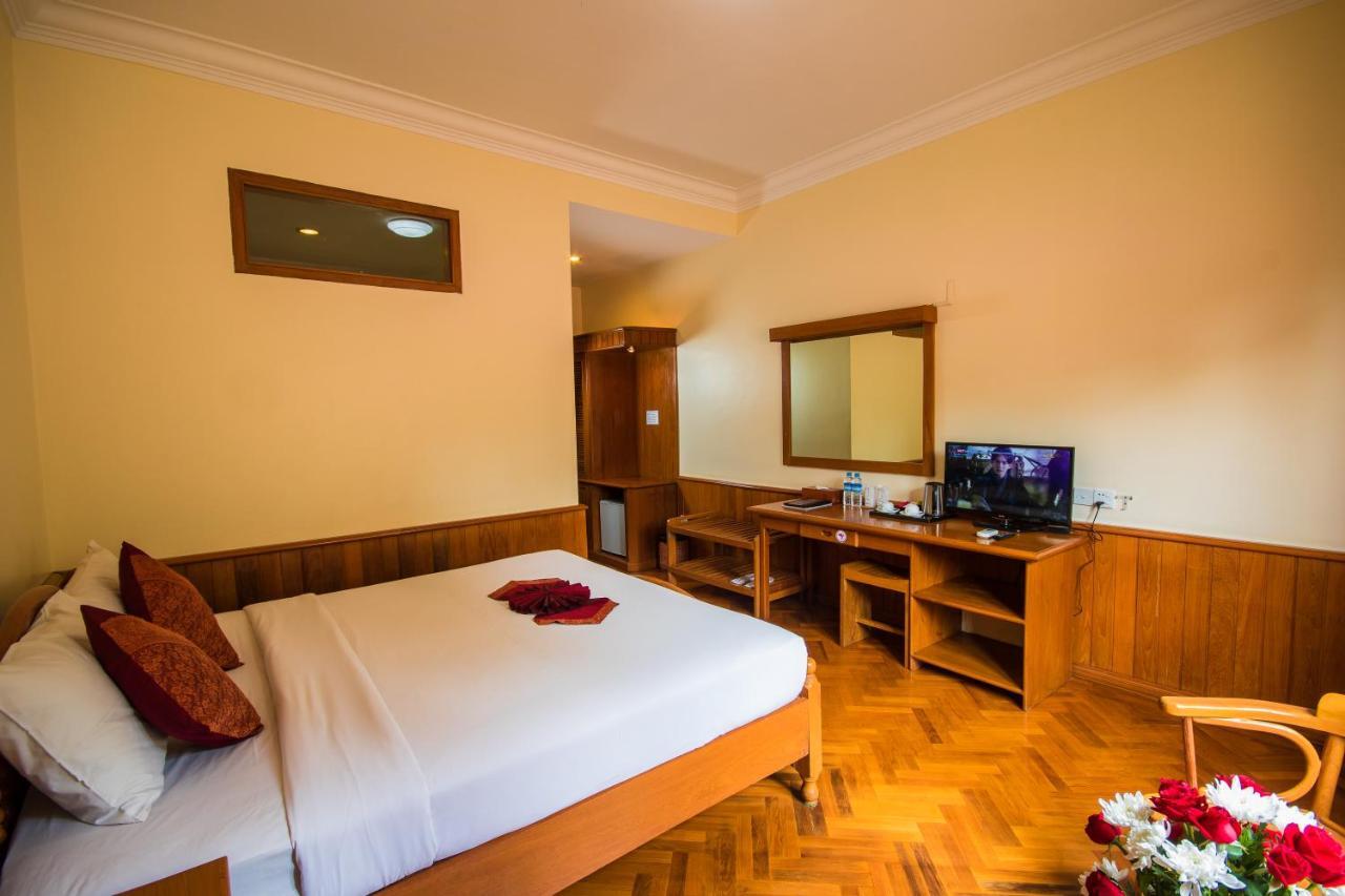 Win Unity Hotel Pyin Oo Lwin Eksteriør bilde