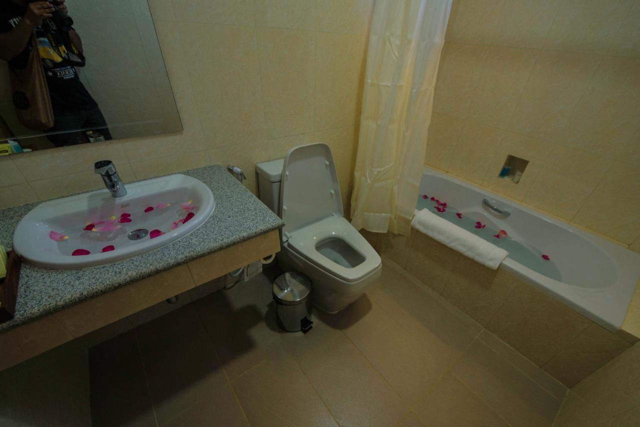 Win Unity Hotel Pyin Oo Lwin Eksteriør bilde
